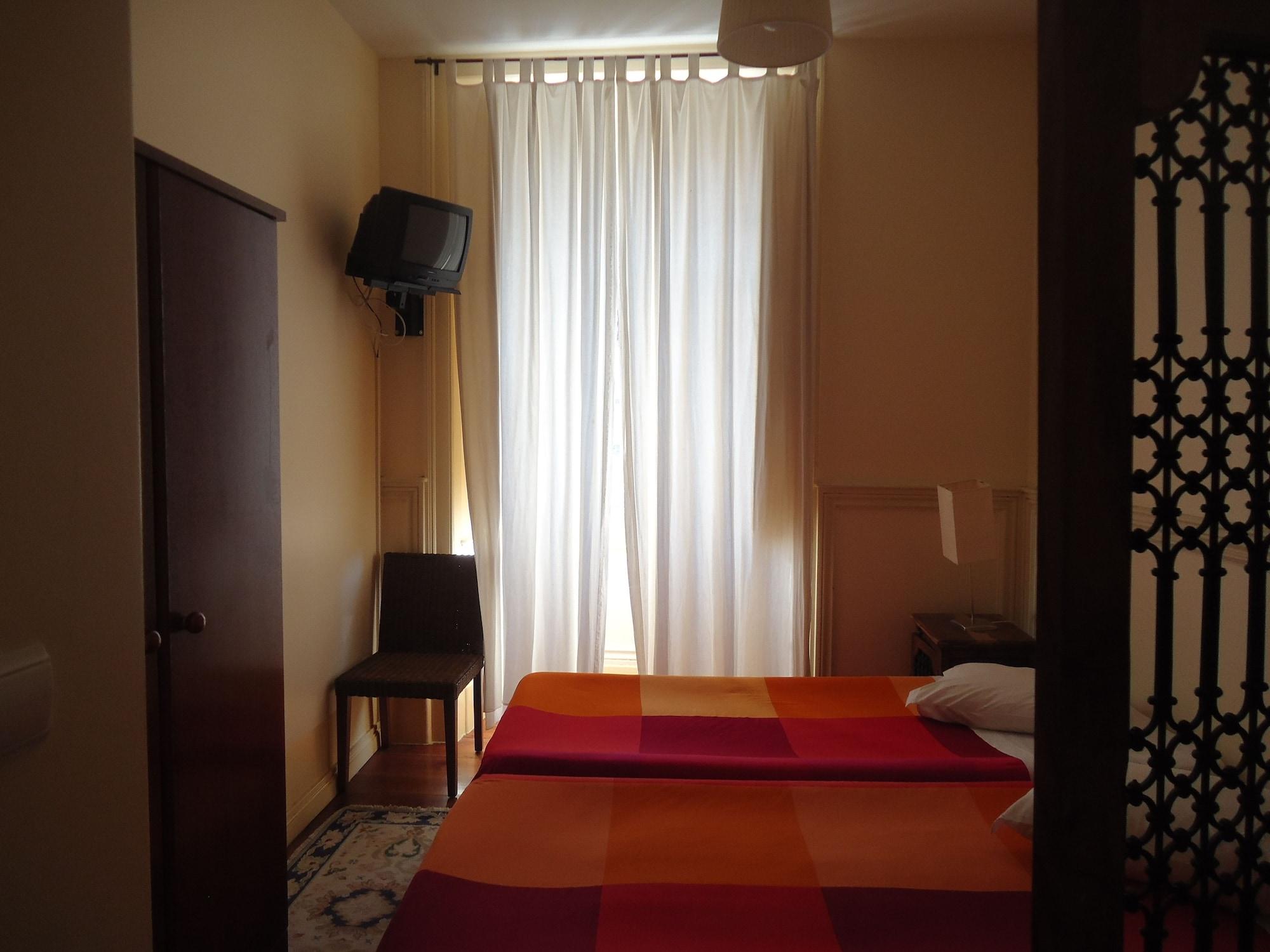 Pouso Dos Anjos Hotel Lisbon Bagian luar foto
